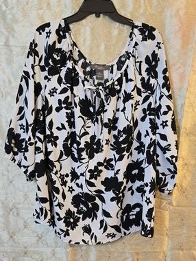 Black & White Floral Peasant Blouse